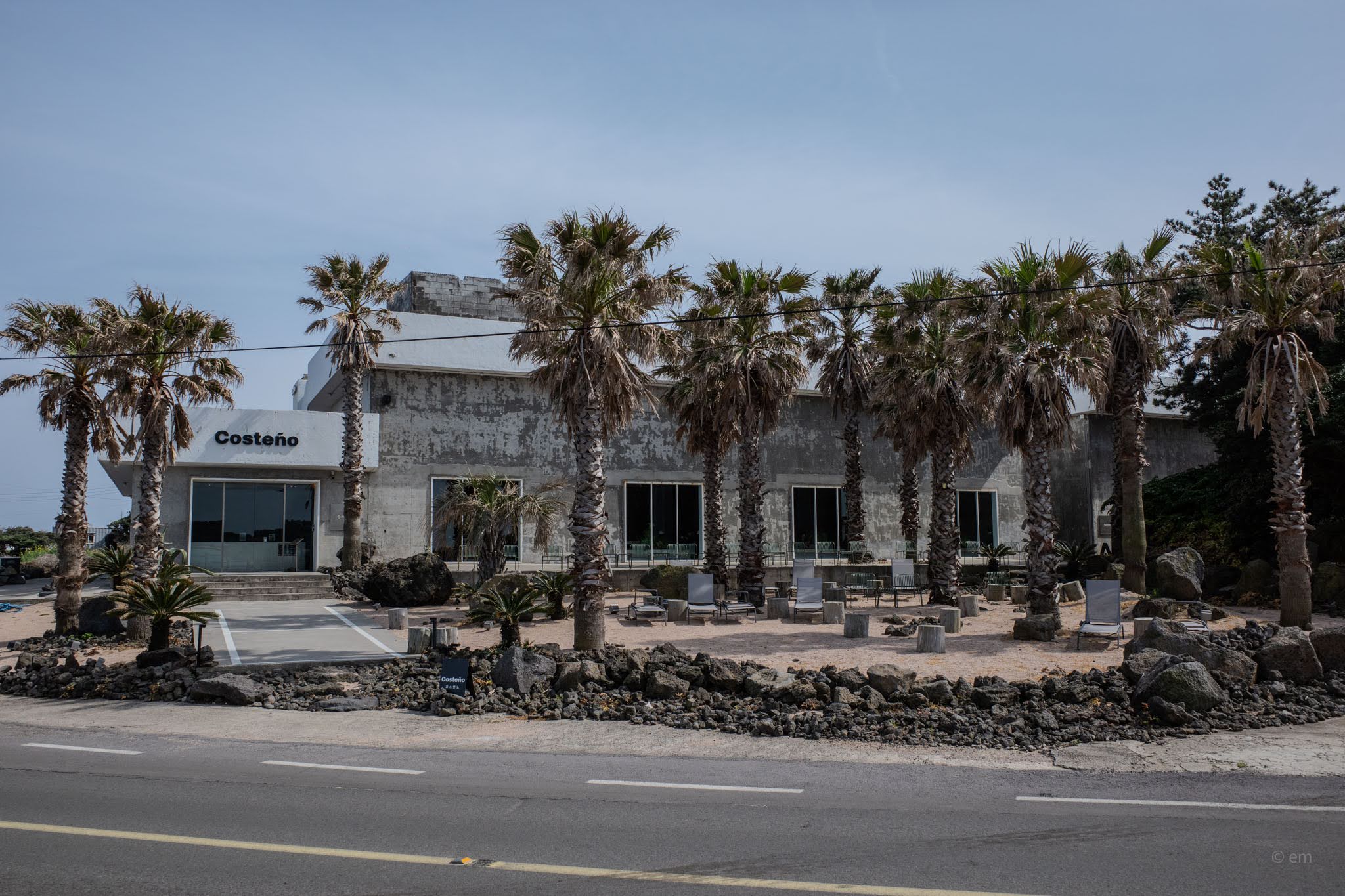 Costeño, Gujwa: Coast of Somewhere Else